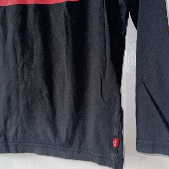 Levis Boys Long Sleeve Logo T-Shirt Black Crew Neck Cotton Size 14/16 - Picture 4 of 5